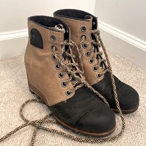 Sorel wedged ankle boots